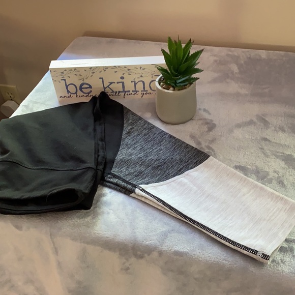 GAIAM Other - Gaiam leggings